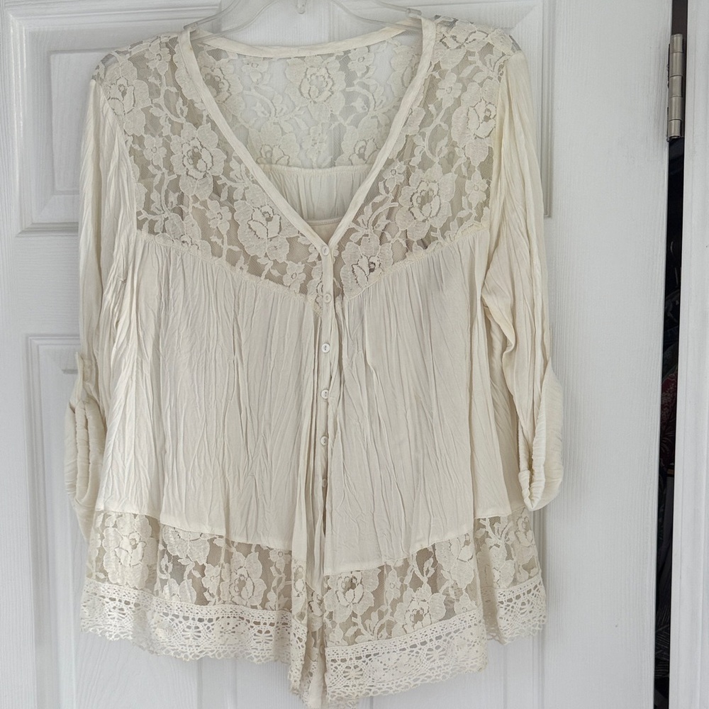 Karen Kane Cream Lace Button-Up Blouse